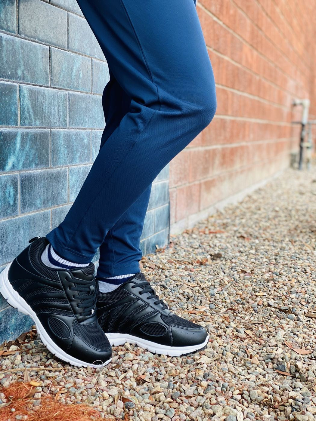 G3304 - 3 Inches Taller (Black) - Super Lightweight Men's Sneakers