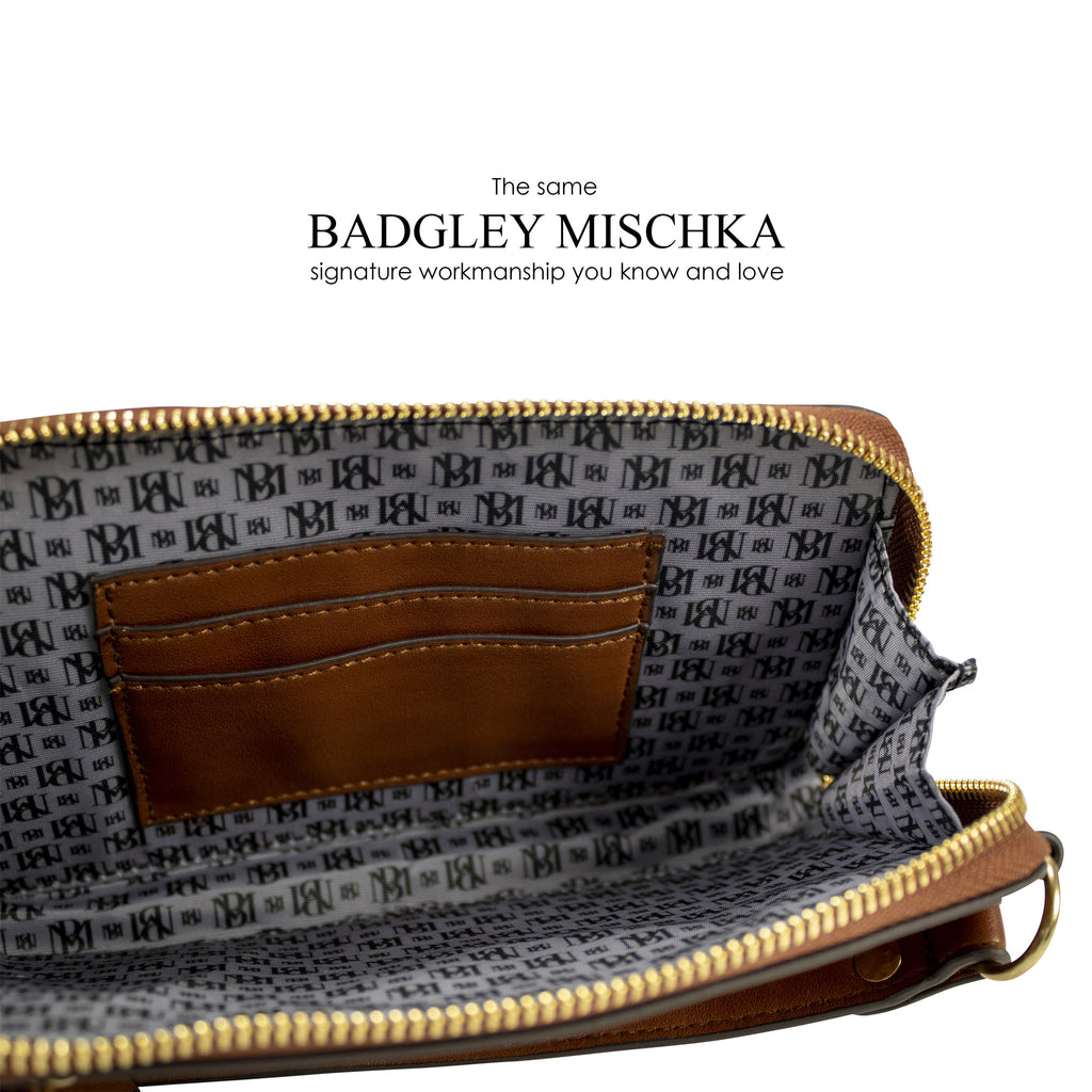 inside pockets of the leopard print purse by badgley mischka