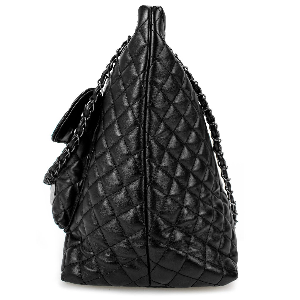 black vegan leather women's fashion bag with quilted pattern